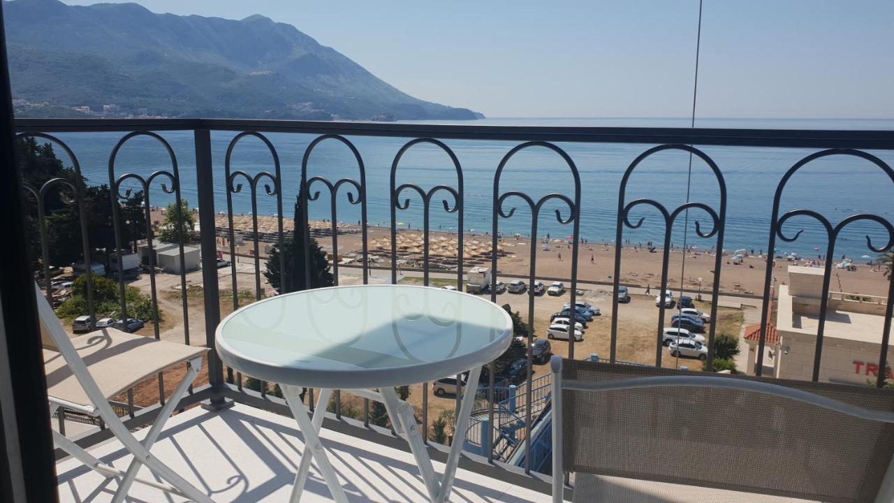 Hotel Svarog Bečići Luaran gambar