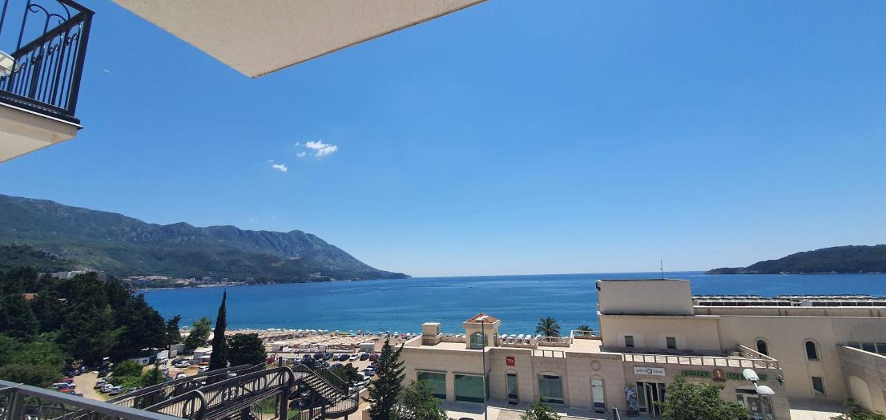Hotel Svarog Bečići Luaran gambar