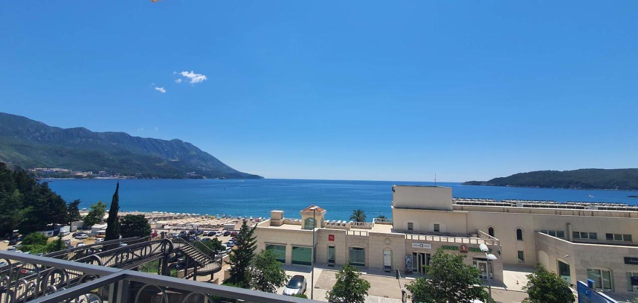 Hotel Svarog Bečići Luaran gambar